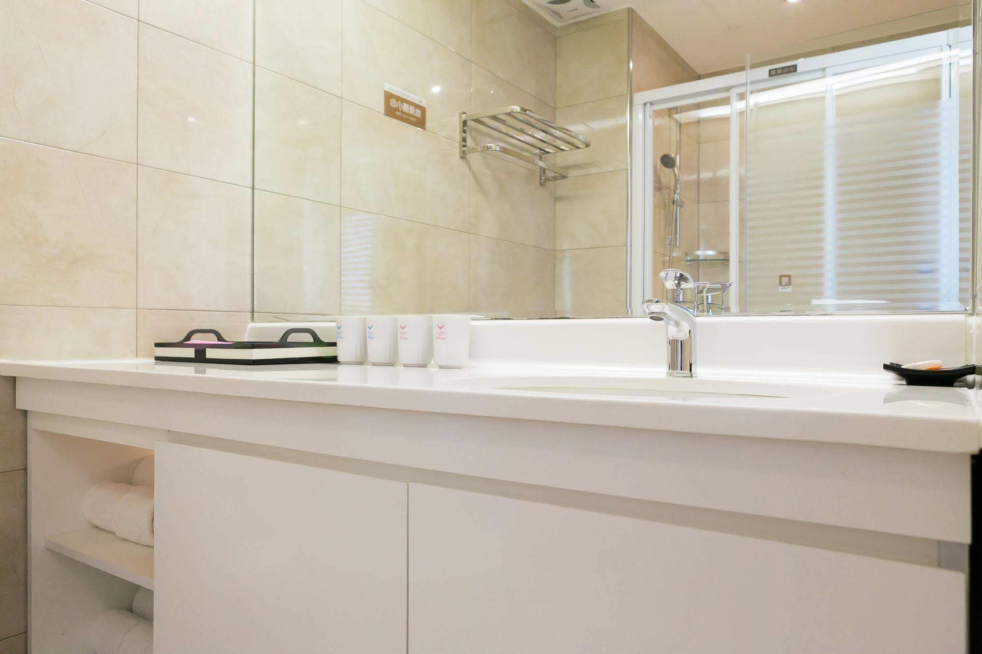 גאושיונג Wish Inn Hotel מראה חיצוני תמונה